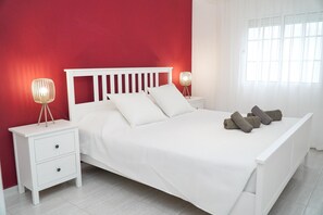 1 bedroom, in-room safe, iron/ironing board, free WiFi