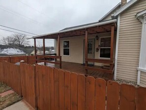 Terrace/patio - Cozy and charming cabin! Perfect for getaways and fun activities for all ages (Baraboo)
