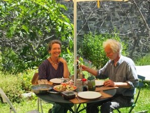 Buiten dineren