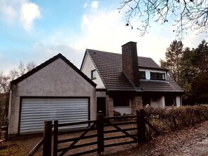 Exterior - Midcentury 3-bed House in Gairloch (Gairloch)