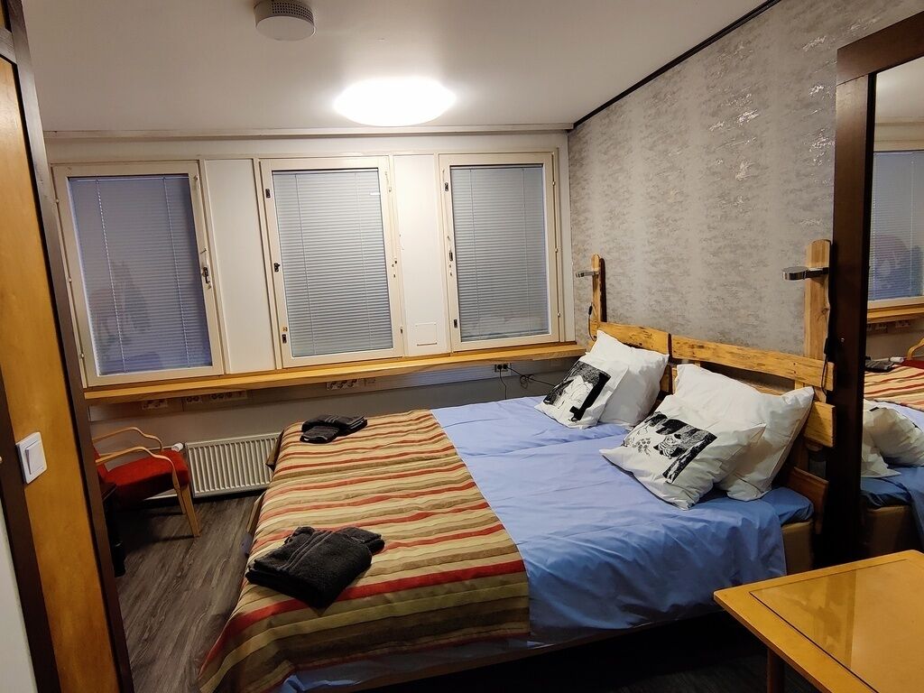 Habitación básica con 1 cama doble o 2 individuales | Wifi gratis y ropa de cama