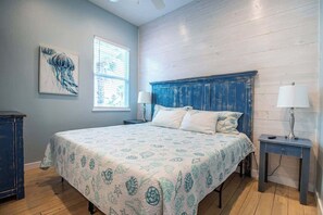 3 bedrooms, WiFi, bed sheets - Beach Bungalow - My 3 Suns (Port Aransas)