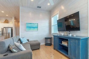 テレビ、書斎 / ワークスペース