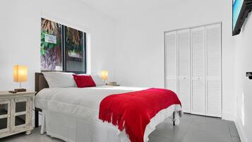 2 bedrooms, iron/ironing board, travel crib, free WiFi