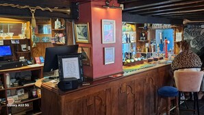 Bar (in der Unterkunft)