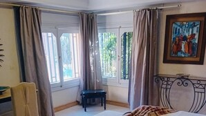 4 bedrooms, in-room safe, iron/ironing board, free WiFi - Villa Avec Piscine Privée au Cœur de la Palmeraie (Marrakech)