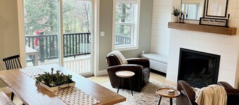 Modern family-friendly home with private beach access on Newfound Lake