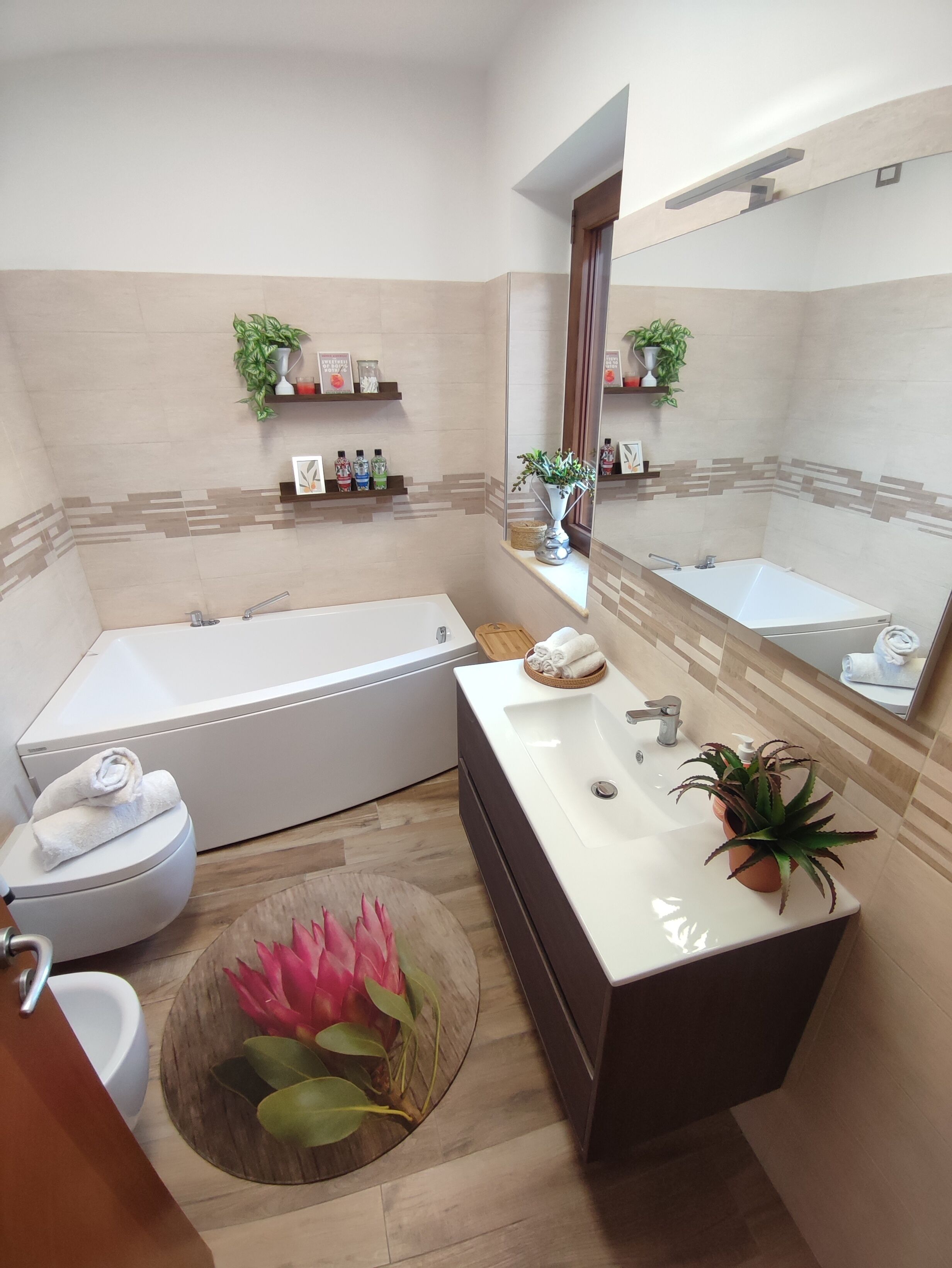 Dusche, Haartrockner, Bidet, Handtücher