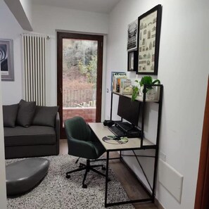 Interior - Luxury home, private pool&hot tub,home theater. Amazing views day and night! (Penne)