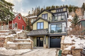 Exterior - SPECTACULAR MTN MODERN HOME. GREAT OLD TOWN LOCATION. EASY ACCESS TO TOWN LIFT.
(Park City)