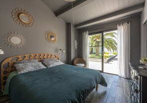 6 chambres, fer et planche à repasser, Wi-Fi