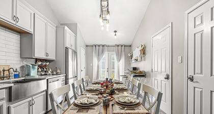 Edelweiss Chic Retreat /Grand Park/Ruoff/ Extended Stays Accepted