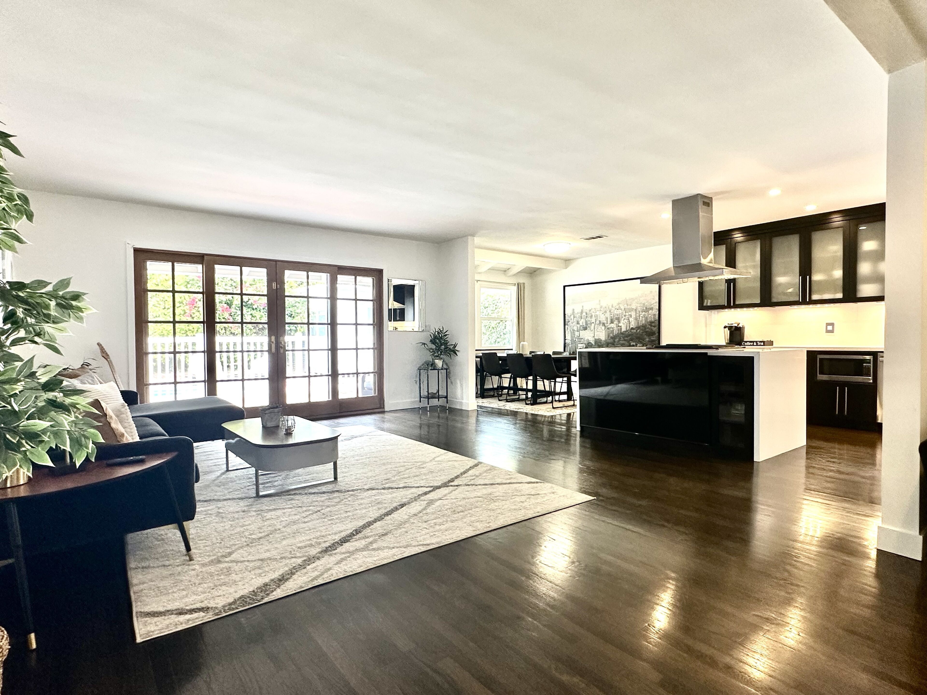 Villa Eden- Woodland Hills 