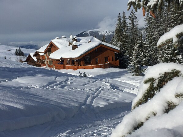 Exterior - Cosy and spacious family nest with superb view (Courchevel)