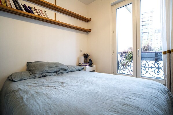 1 bedroom, iron/ironing board, bed sheets