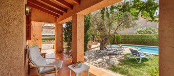 Can Xisco for 8 with pool in Pollensa at 400mt from the sea