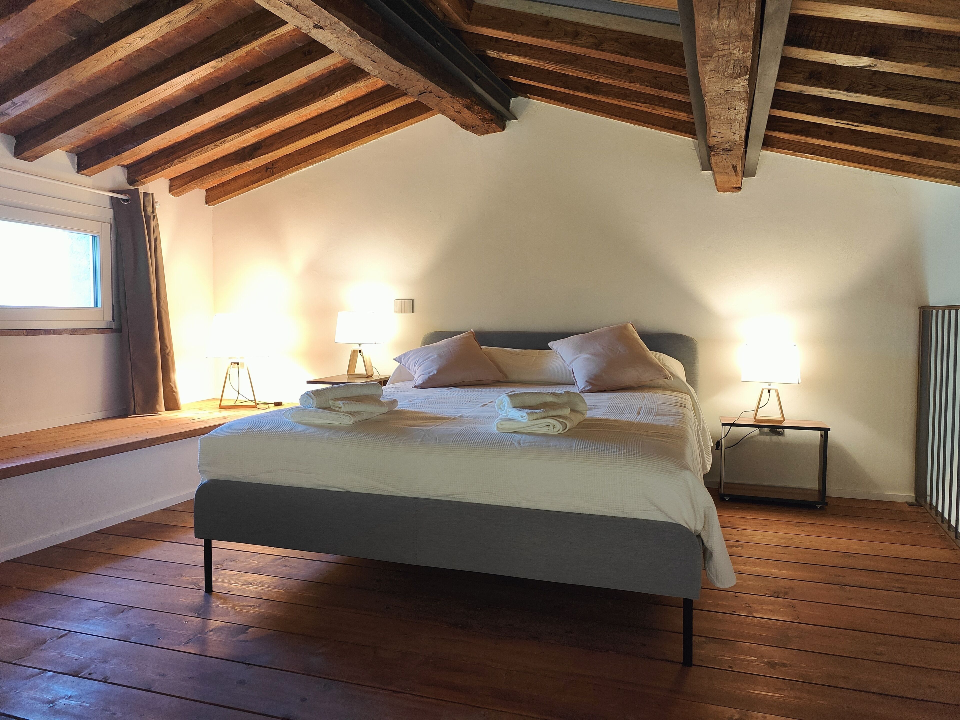 2 camere, ferro/asse da stiro, Wi-Fi gratuito, lenzuola