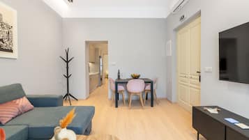 Superior Studio | Living area | Smart TV