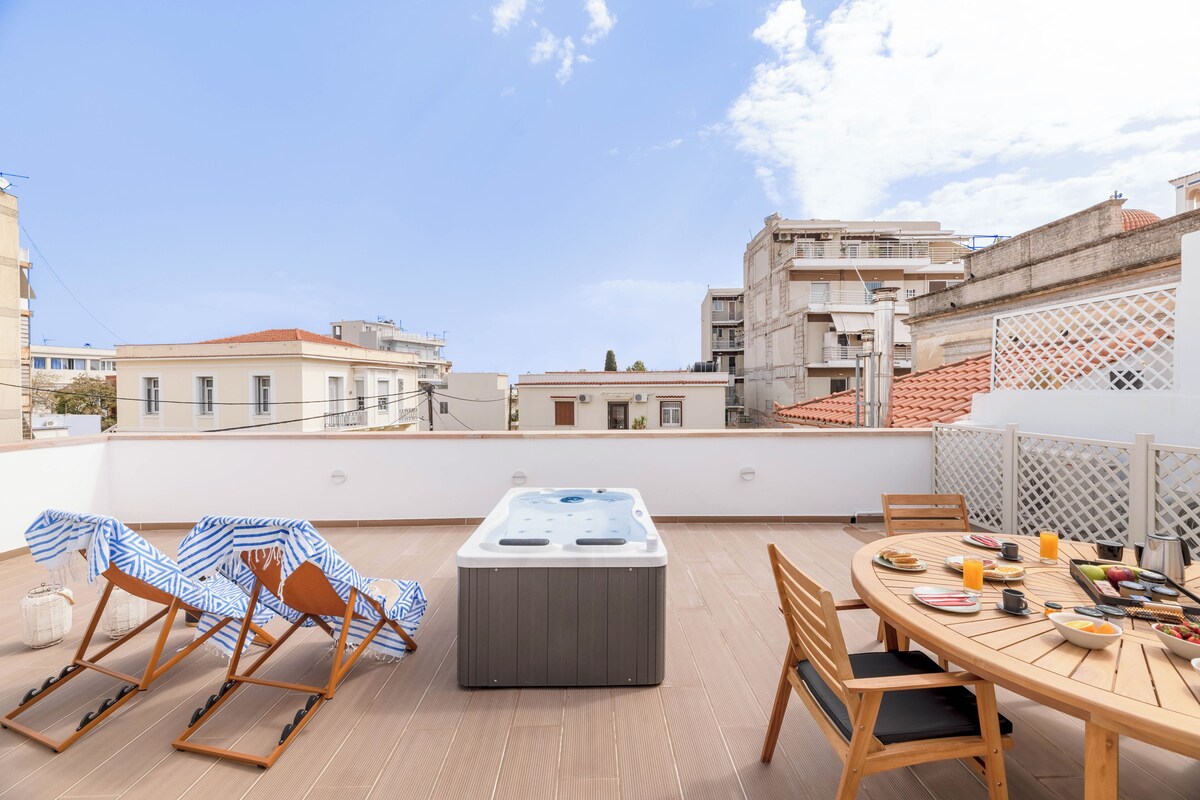Deluxe Apartment with Outdoor Hot Tub