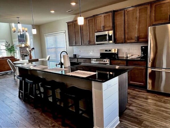 Private kitchen - Welcome to the Dawg House!
(Athens)