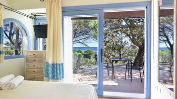 Basic Room | 1 bedroom, down duvets, bed sheets