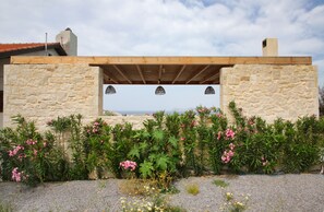 Property grounds - Cozy Villa with excellent view in Sitia Crete  (Sitia)