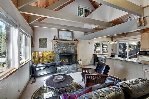 Mountain Gateway | Private Deck | Trail Access