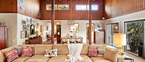 Una Smart TV, libros