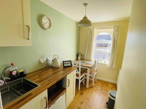 Apartment | Dining