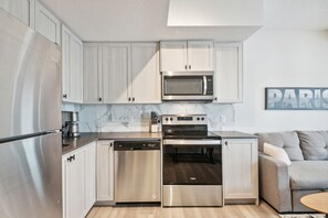 Private kitchen - Stylish, Cozy New Build Retreat (Calgary)