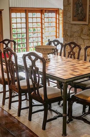 Villa | Dining