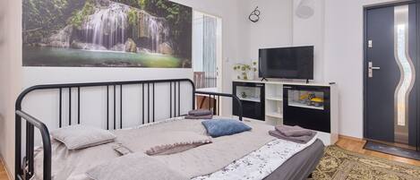 1 bedroom, iron/ironing board, WiFi, bed sheets