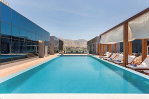 Rooftop pool - Intercityhotel Bawshar Muscat (Muscat)