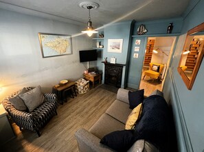 TV - Ivy Cottage (Brading)