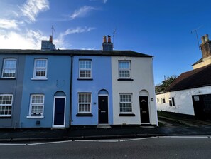 Exterior - Ivy Cottage (Brading)