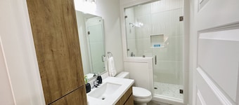 NEW Mcallen Apartament