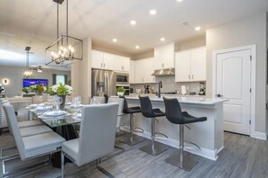 Dining - Hacienda Colina 5BED Pool Home & Reunion Resort For Your Relaxation (Kissimmee)