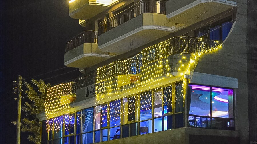 HOTEL TAJI