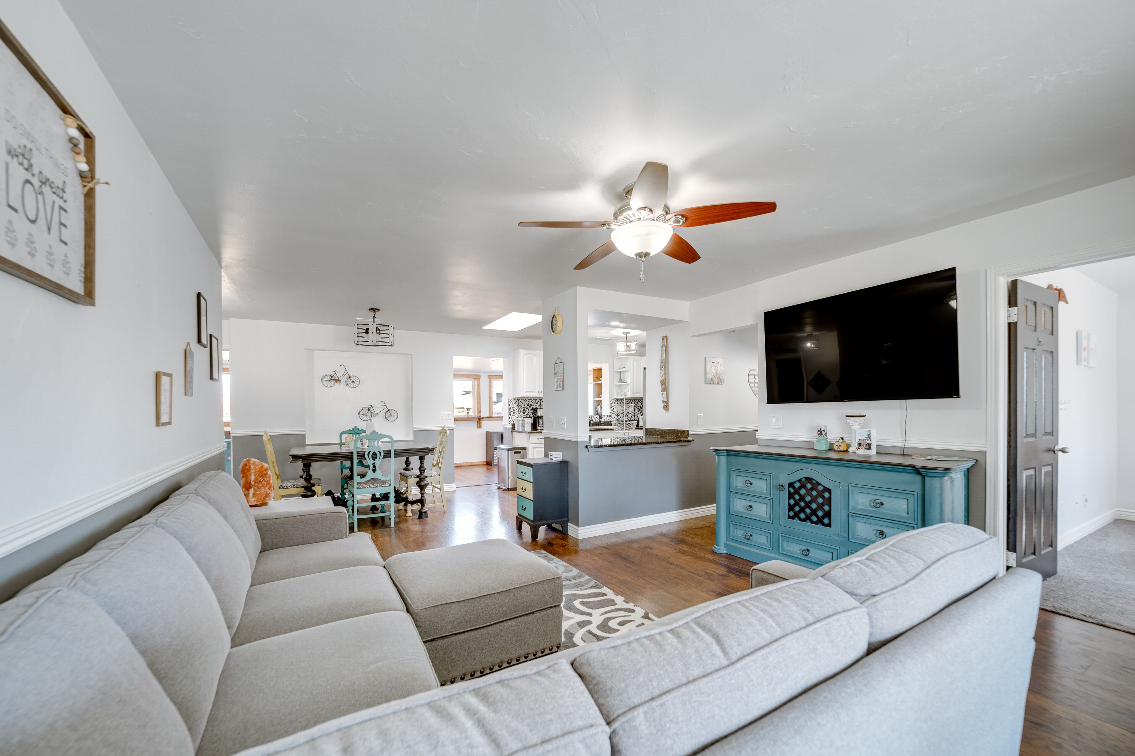 Artsy Cottonwood Home w/ Hot Tub, Walk to Wineries