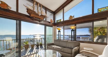 Enjoy the best of Cedar Key with the walkable waterfront