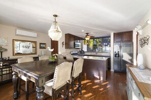Dining - Enjoy the best of Cedar Key with the walkable waterfront (Cedar Key)