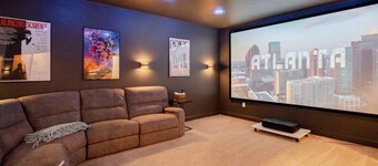 Private Entrance Movie Theater Stay New Build 2023