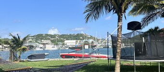 PÀRIS Waterfront Cottage