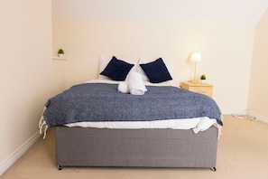 Casa | 4 dormitorios, tabla de planchar con plancha, wifi gratis y ropa de cama