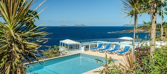 Sea Turtle Oceanfront Villa with Pool & Hot Tub! USVI