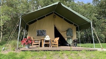 Buiten dineren