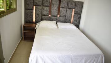 Economy Room | 1 bedroom, free WiFi