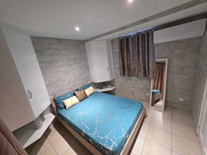 1 bedroom, iron/ironing board, free WiFi, bed sheets