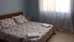 Ảnh chưa phân loại, 4 trong số 6 ảnh, nút
