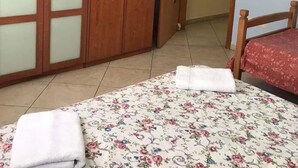 Ảnh chưa phân loại, 5 trong số 6 ảnh, nút